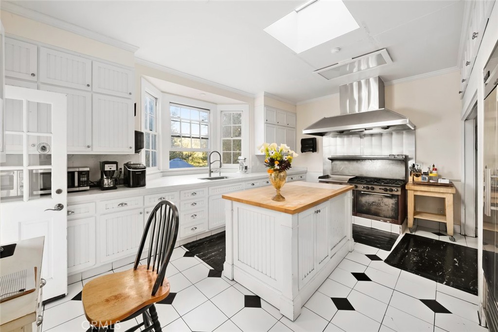 2476 Main Street Cambria, CA 93428 - Photo 10 of 75