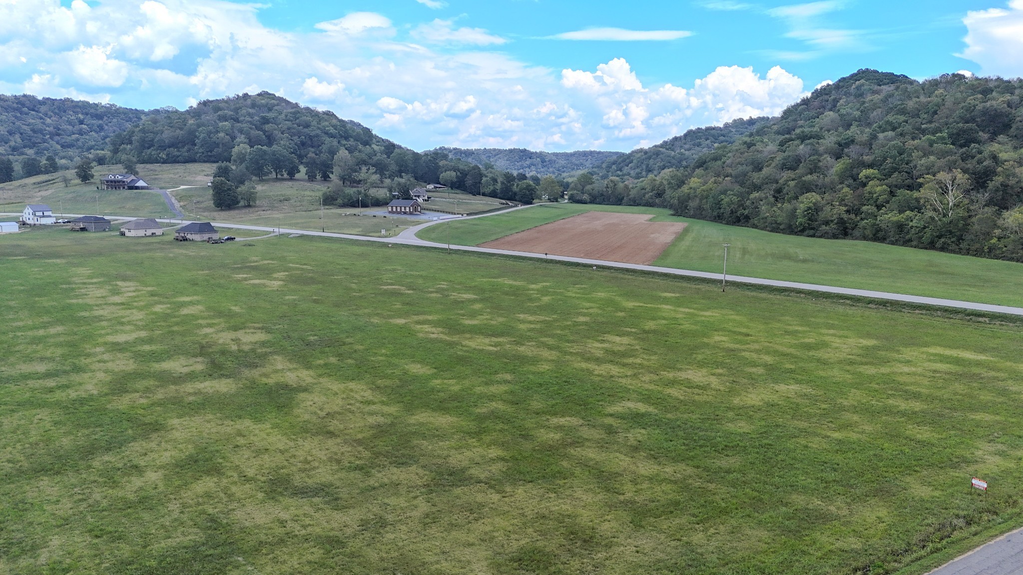 9 Hartsville Road Lafayette, TN 37083 - Photo 4 of 17 Gallery Image 4