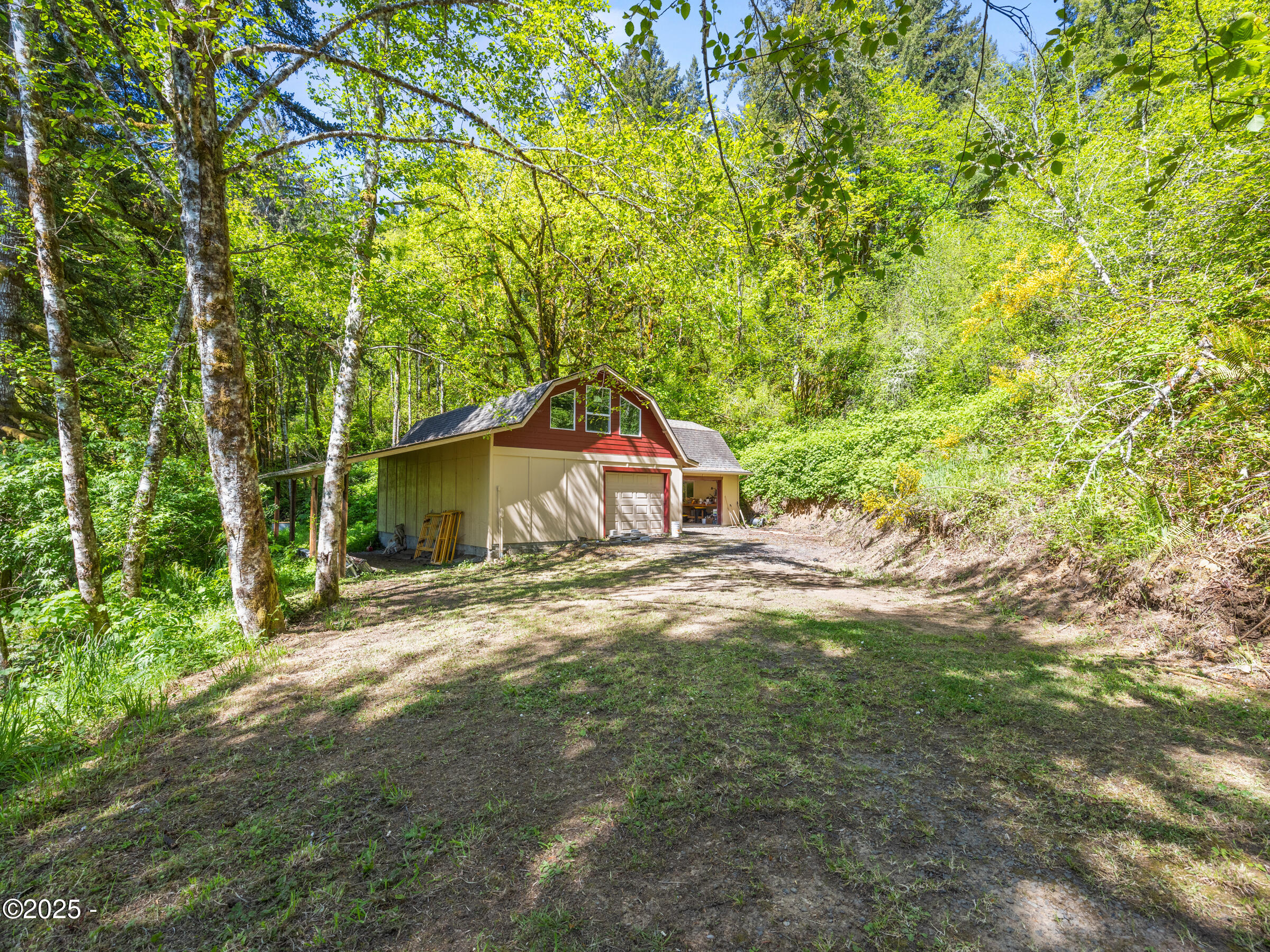 245 Olalla Road Toledo, OR 97391 - Photo 33 of 47 Shop