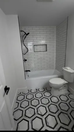 $2,500 | 39 Derby Street, Unit 1, Worcester, MA 01604