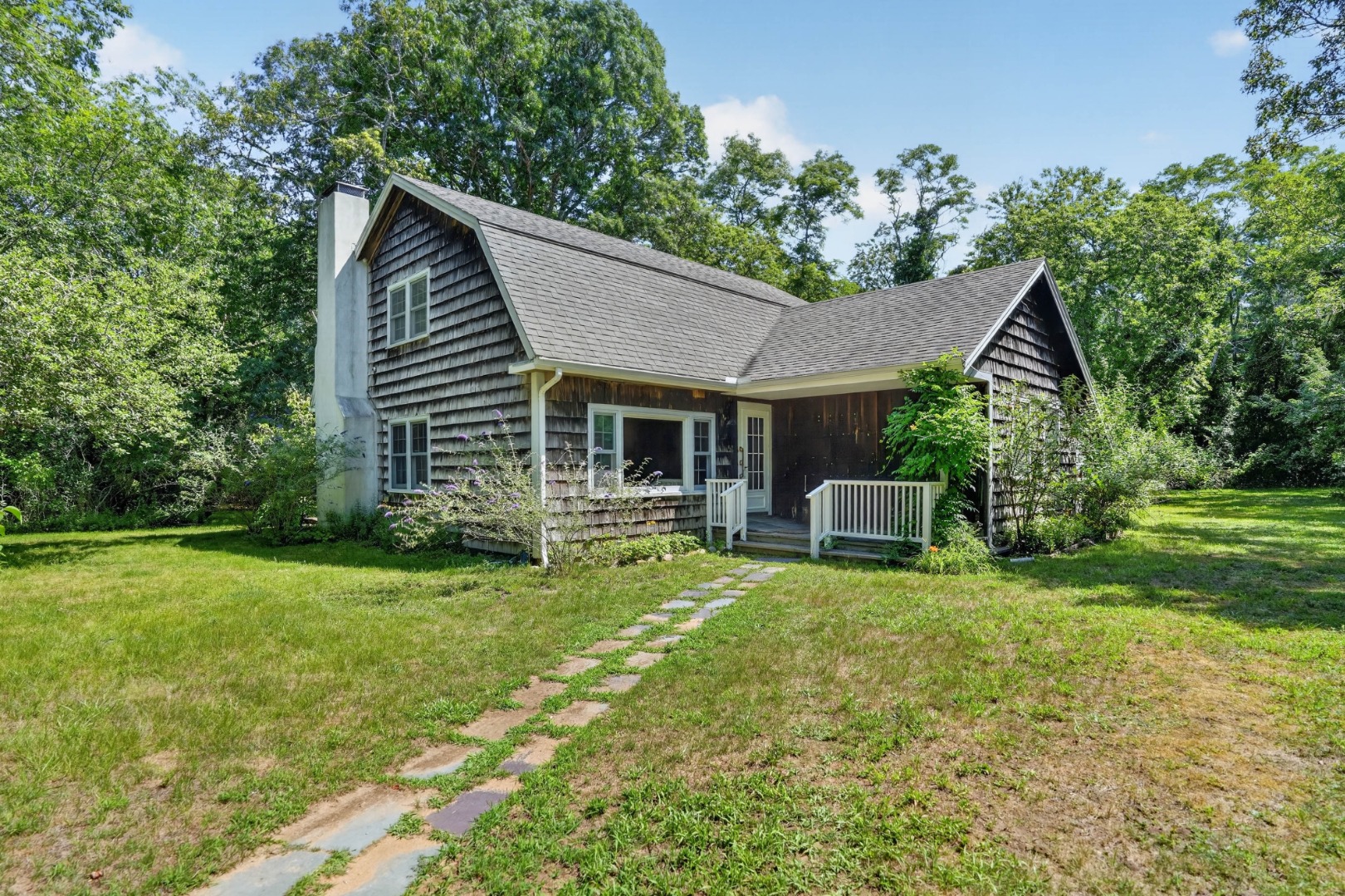 150 Field View Lane West Tisbury, MA 02568 - Photo 1 of 20 Entry from the driveway