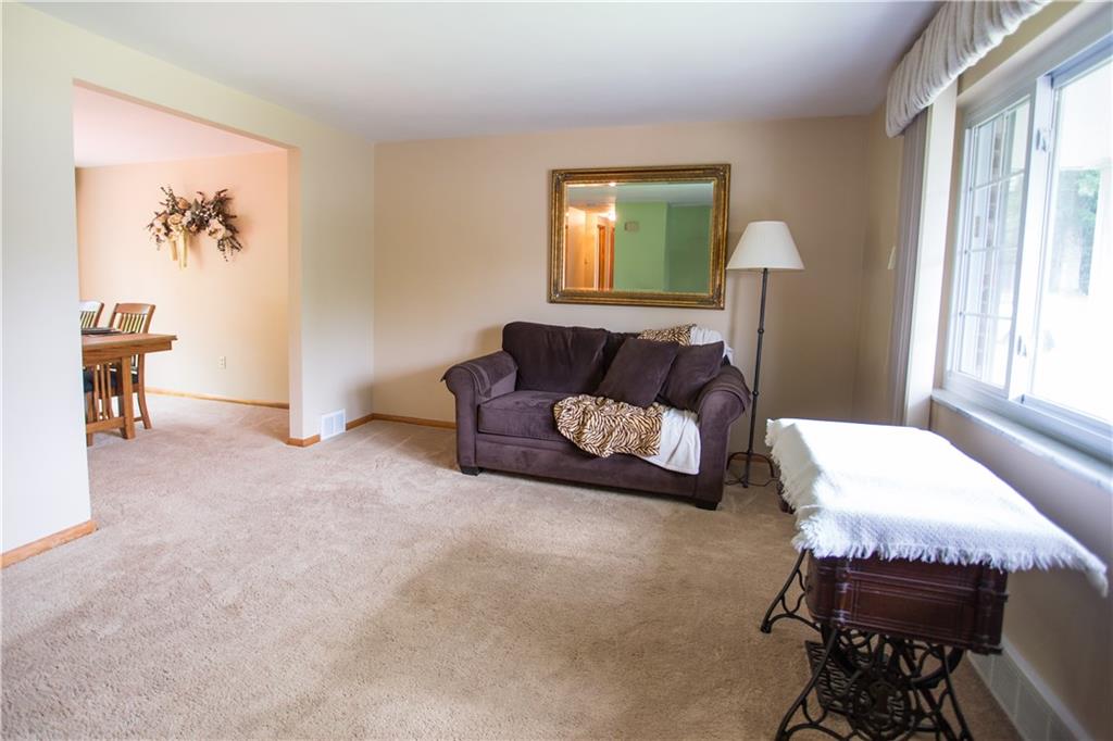 1006 Harvard Road Monroeville, PA 15146 - Photo 3 of 24 Living Room