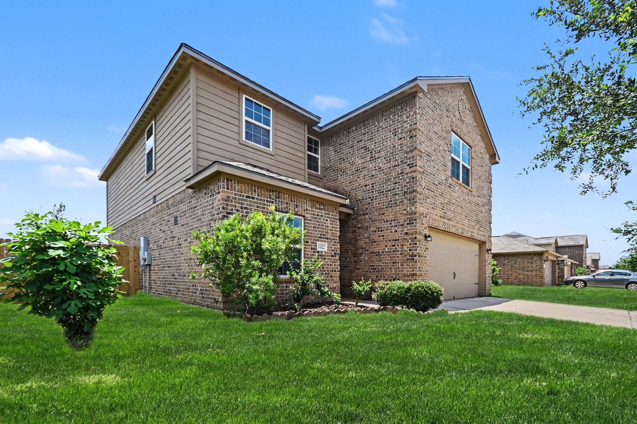 1322 Diamond Drape Drive Rosharon, TX 77583 - Photo 45 of 45 a front view of house with a garden