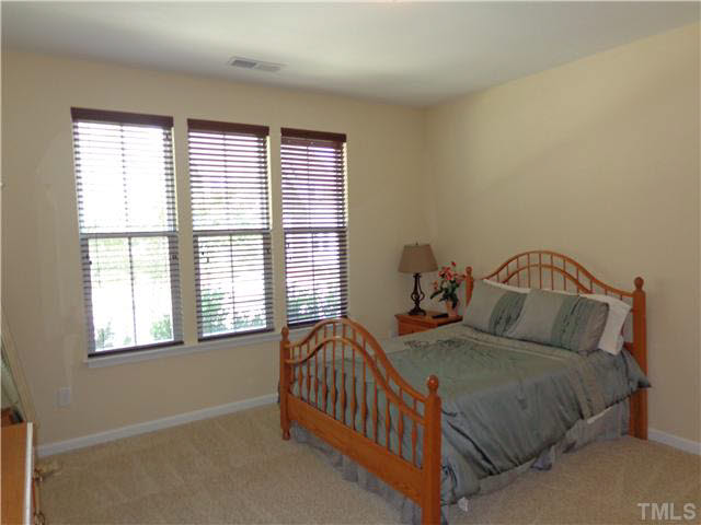 1537 Rodessa Run Raleigh, NC 27607 - Photo 4 of 25 Downstairs bedroom, office or bonus room.