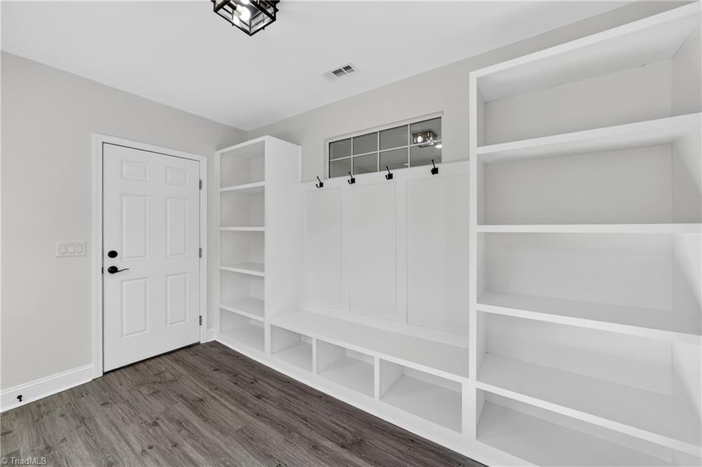 3244 Nottingham Road Winston-Salem, NC 27104 - Photo 13 of 37