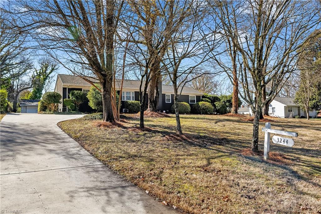 3244 Nottingham Road Winston-Salem, NC 27104 - Photo 2 of 37