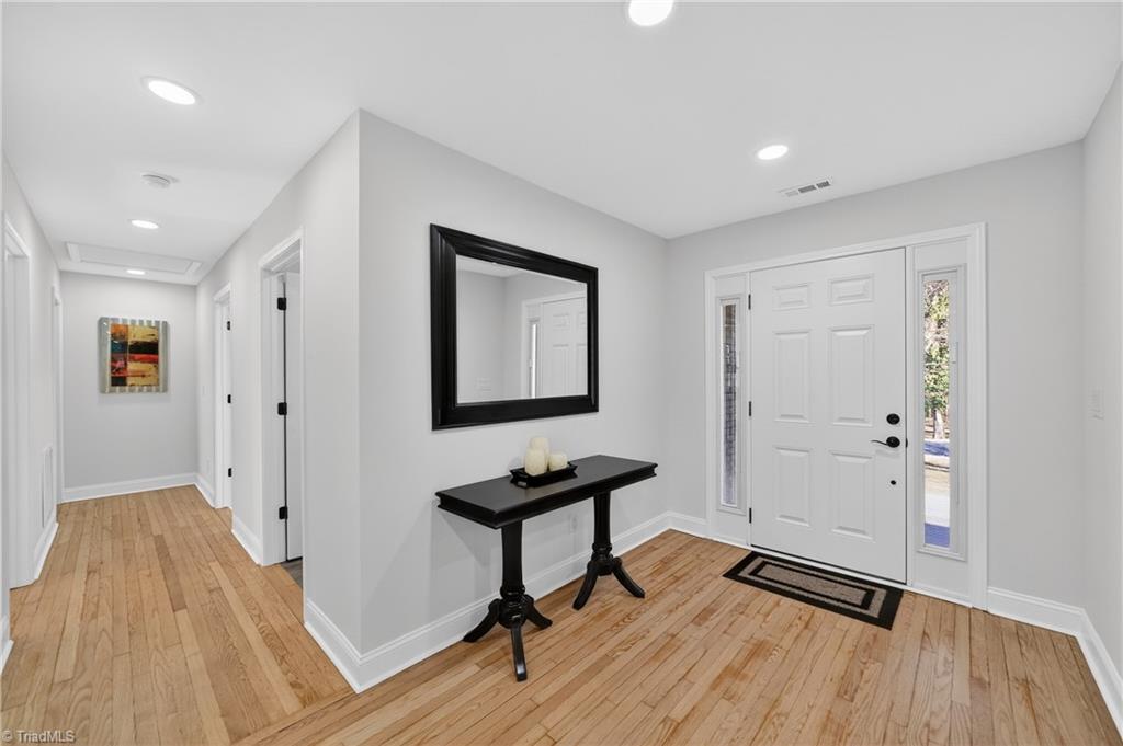 3244 Nottingham Road Winston-Salem, NC 27104 - Photo 3 of 37