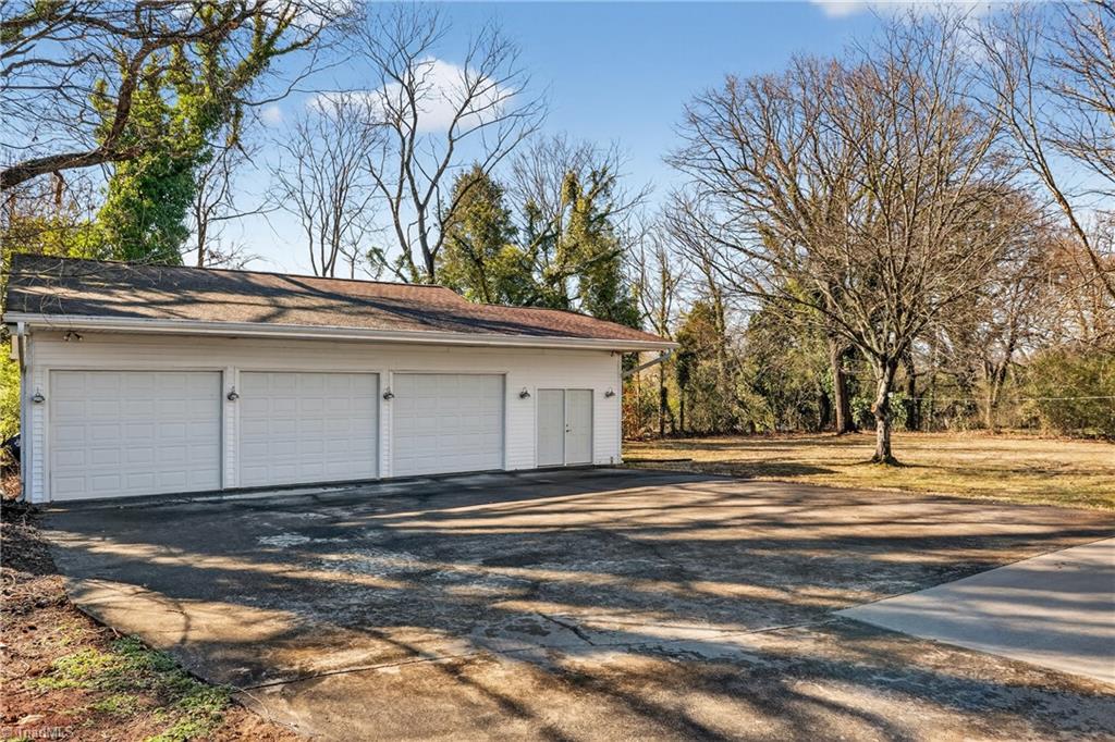 3244 Nottingham Road Winston-Salem, NC 27104 - Photo 33 of 37