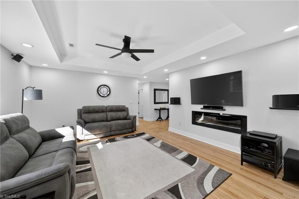 3244 Nottingham Road Winston-Salem, NC 27104 - Photo 5 of 37