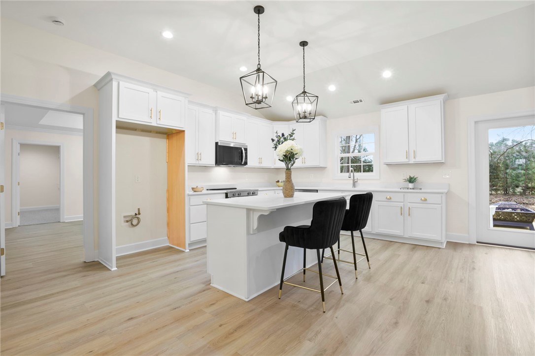 1005 Cove Circle Anderson, SC 29626 - Photo 5 of 48