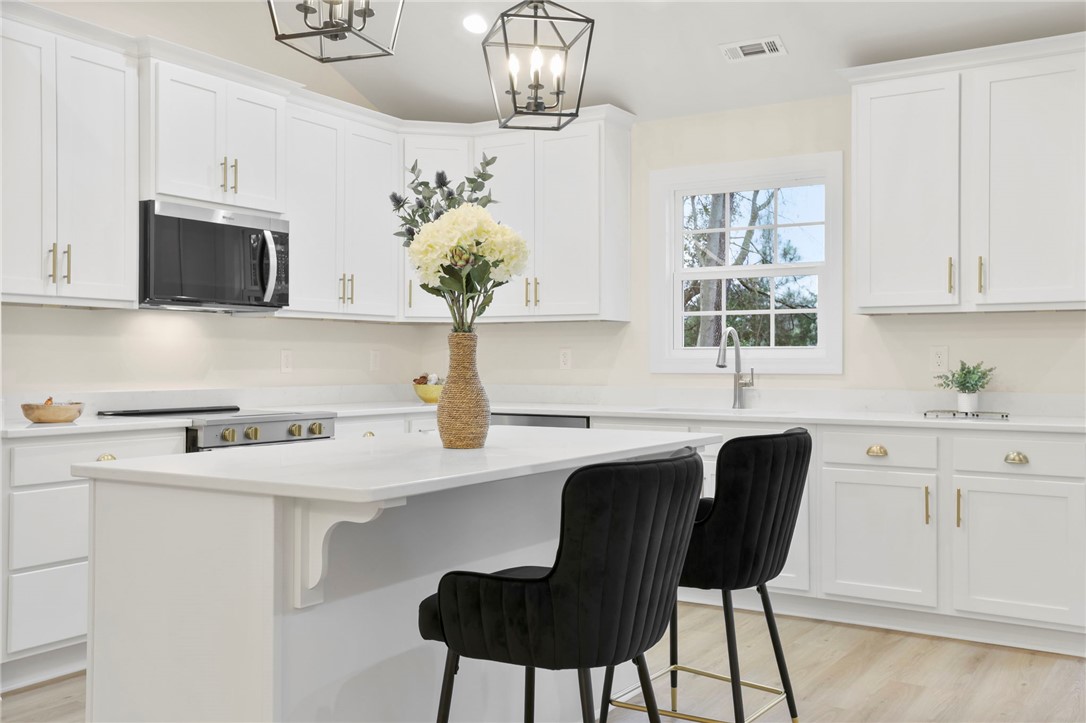 1005 Cove Circle Anderson, SC 29626 - Photo 7 of 48