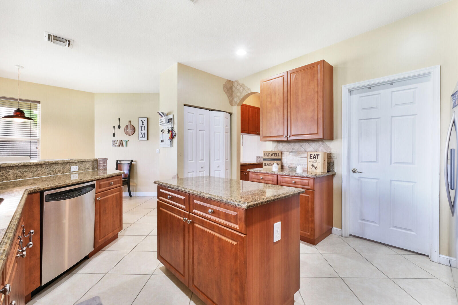 6683 Traveler Road West Palm Beach, FL 33411 - Photo 12 of 57 12_Image_12_mls