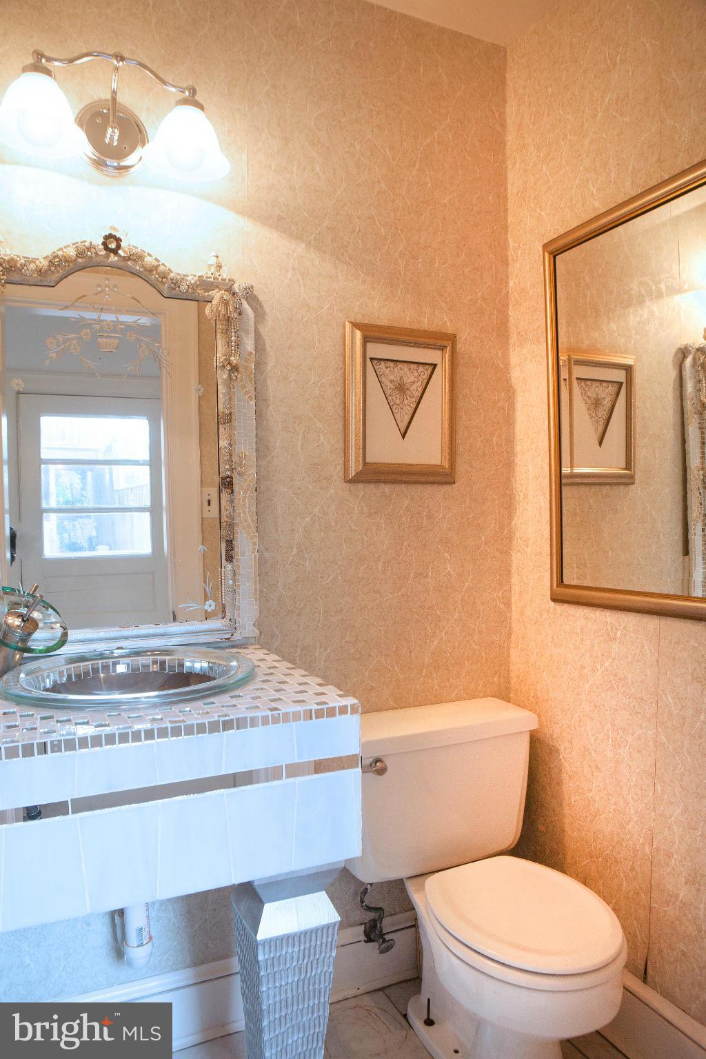 535 4th Street Southeast Washington, DC 20003 - Photo 11 of 30 Powder Room