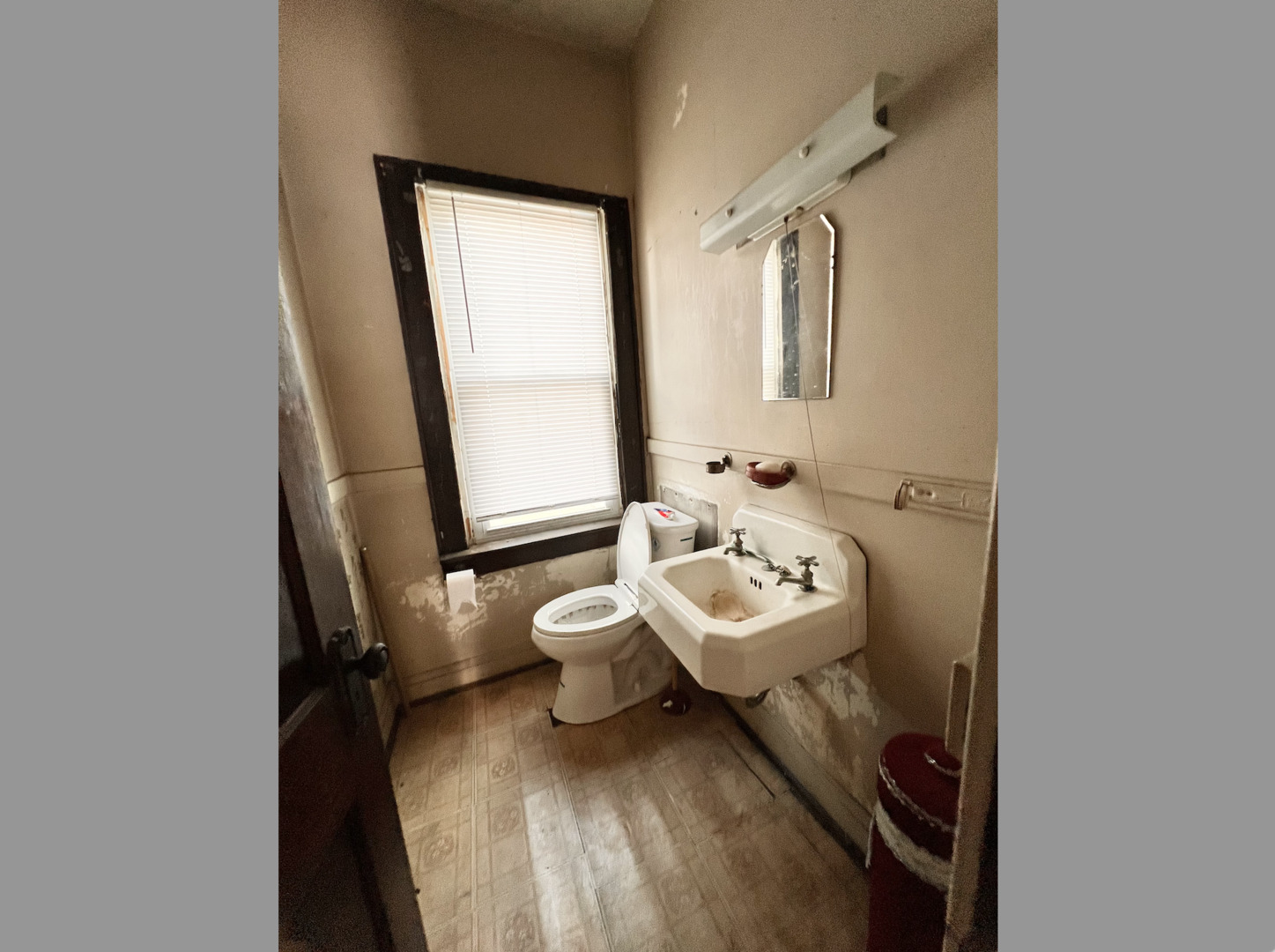 6843 South Racine Avenue Chicago, IL 60636 - Photo 6 of 23