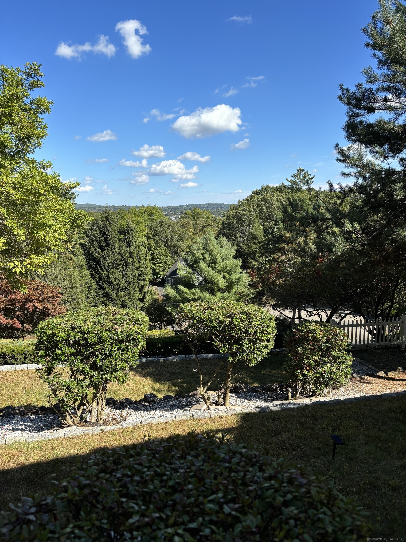 28 Gaylord Glen Waterbury, CT 06708 - Photo 12 of 26