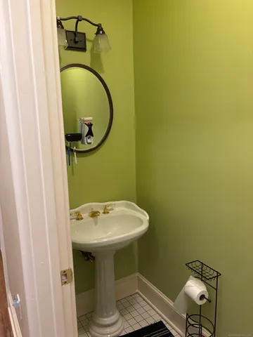 $629,000 | 28 Gaylord Glen, Waterbury, CT 06708