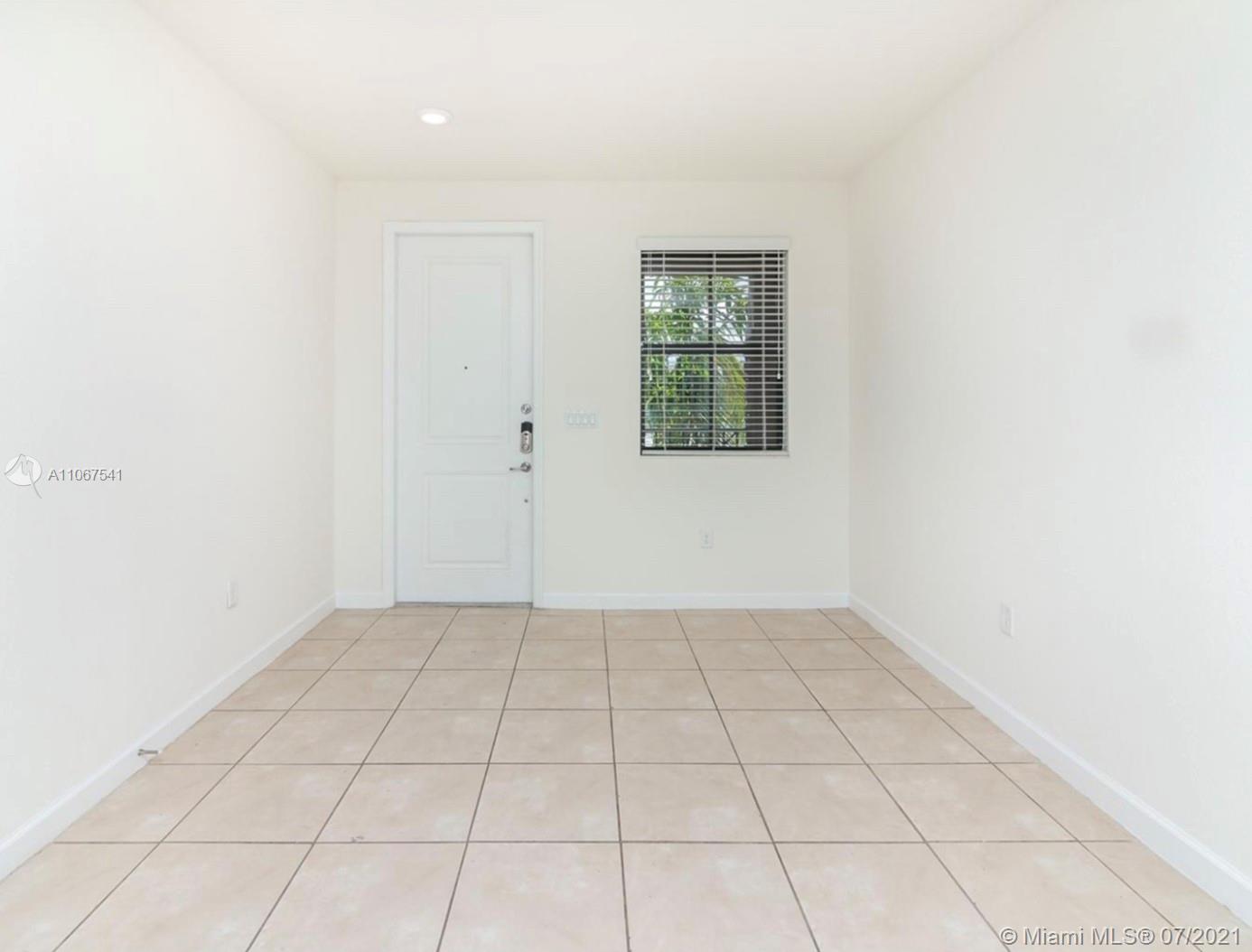 11577 Southwest 253rd Street Homestead, FL 33032 - Photo 5 of 33 Gallery Image 5