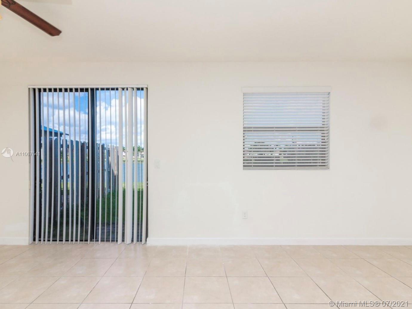 11577 Southwest 253rd Street Homestead, FL 33032 - Photo 6 of 33 Gallery Image 6