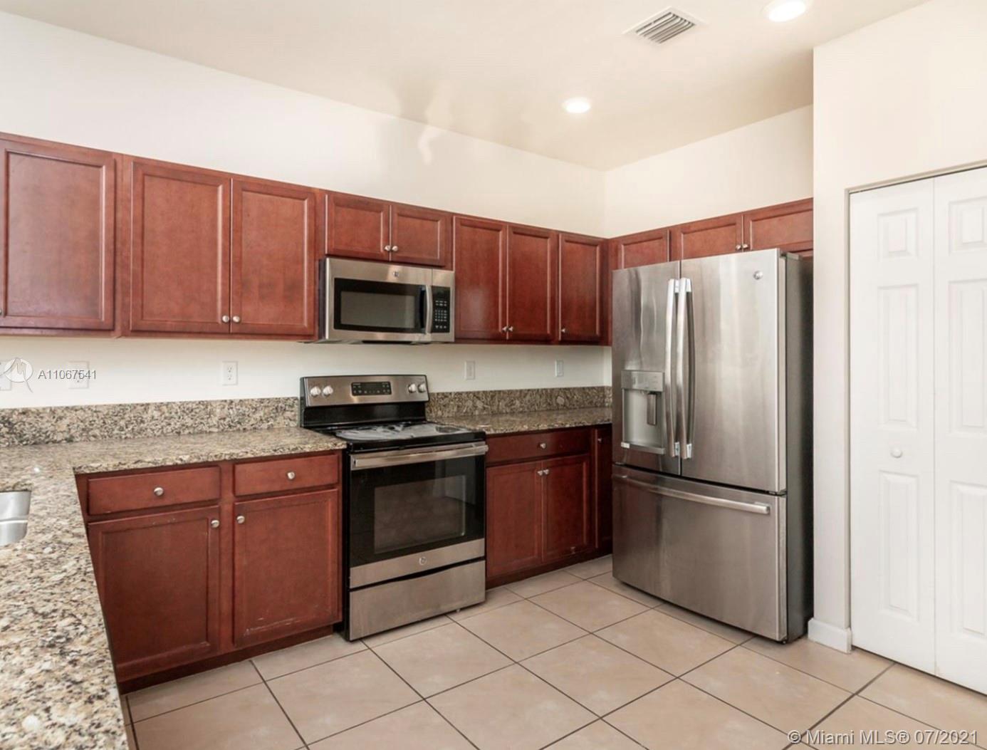 11577 Southwest 253rd Street Homestead, FL 33032 - Photo 8 of 33 Gallery Image 8