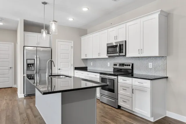 $329,900 | 7483 Highway 70 South, Unit 304, Nashville, TN 37221