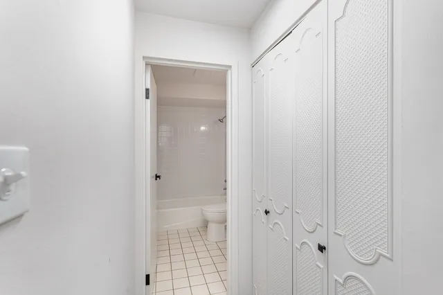 $124,900 | 9724 Karlov Avenue, Unit 103, Oak Lawn, IL 60453