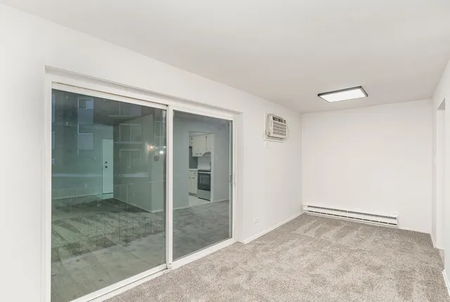 $124,900 | 9724 Karlov Avenue, Unit 103, Oak Lawn, IL 60453