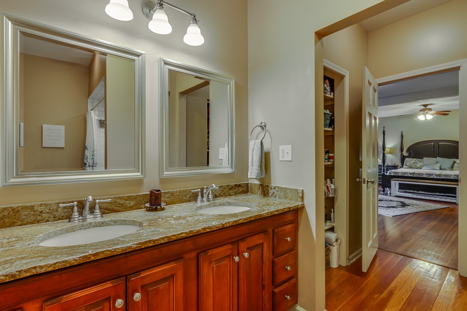 65620 Oak Road North Liberty, IN 46554 - Photo 20 of 36 Gallery Image 20