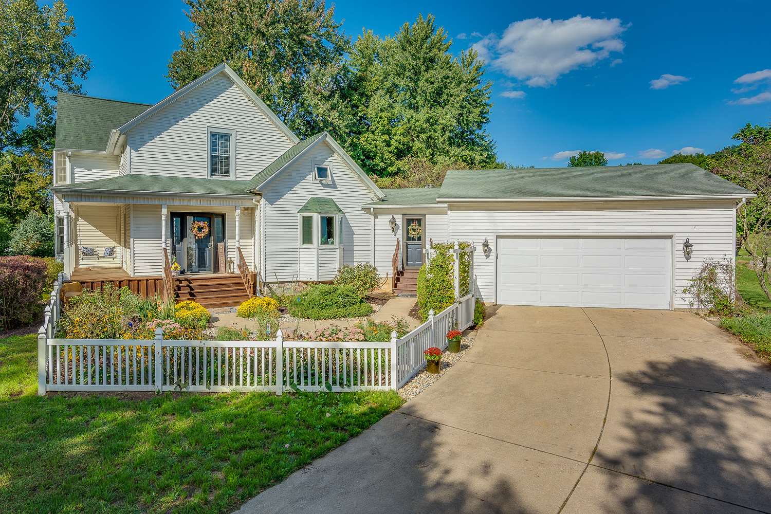 65620 Oak Road North Liberty, IN 46554 - Photo 3 of 36 Gallery Image 3