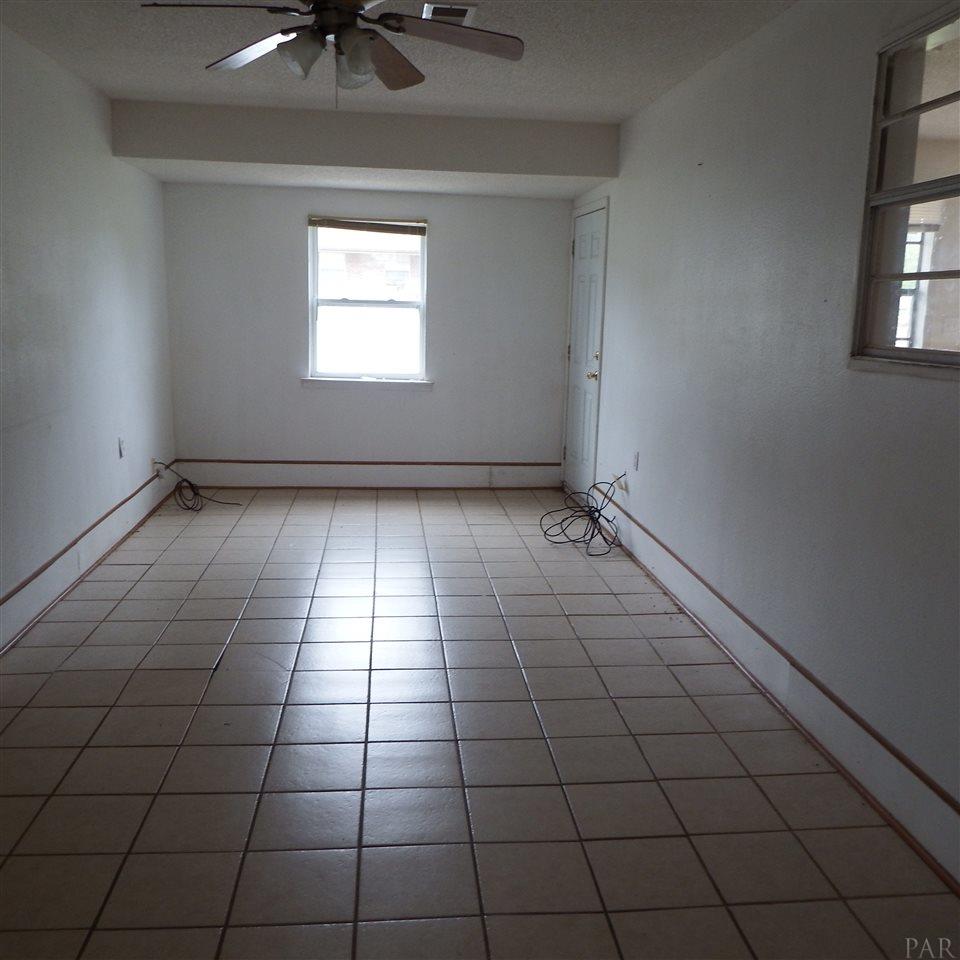 6965 Oakcliff Road Pensacola, FL 32526 - Photo 3 of 9 Gallery Image 3
