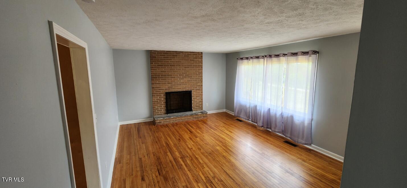 4149 Carters Valley Road Church Hill, TN 37642 - Photo 11 of 46 Living room without couch