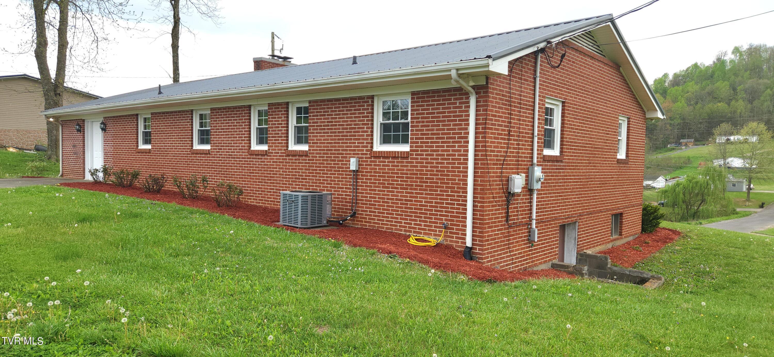 4149 Carters Valley Road Church Hill, TN 37642 - Photo 3 of 46 20240416_154327