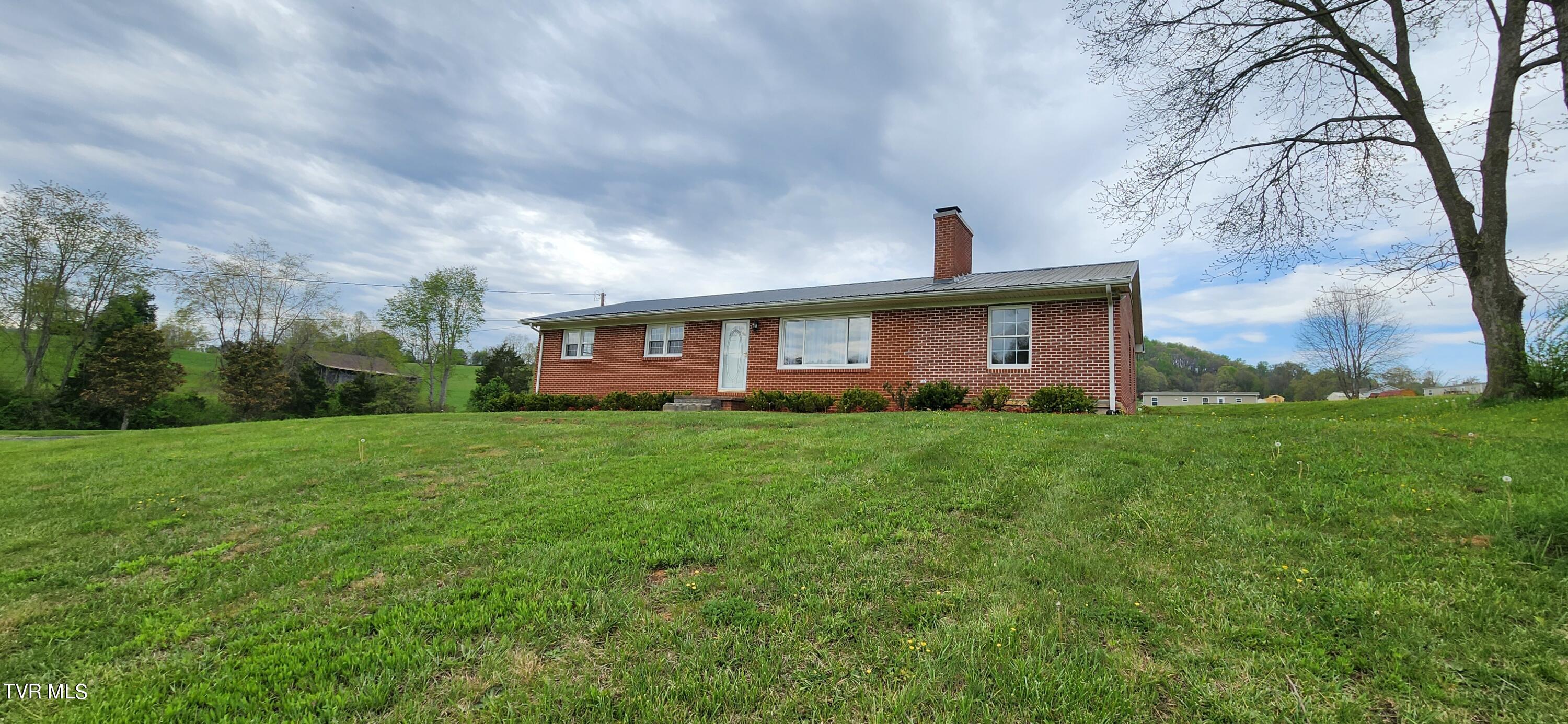4149 Carters Valley Road Church Hill, TN 37642 - Photo 4 of 46 20240416_154538