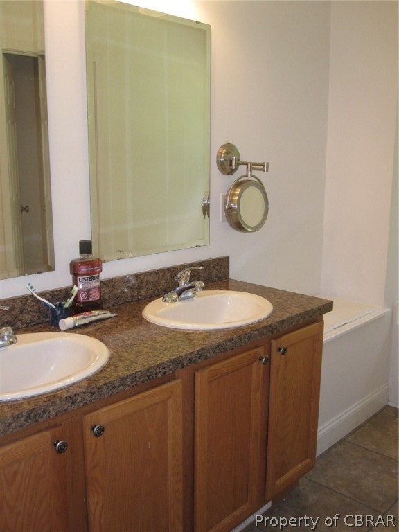 8409 Indian Road Gloucester, VA 23061 - Photo 9 of 24 MASTER BATH