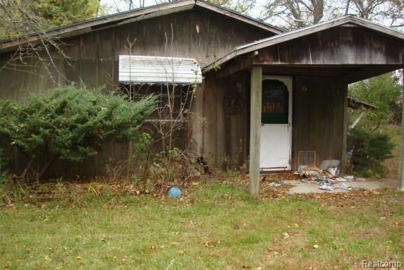 7990 Lemon Road Bancroft, MI 48414 - Photo 8 of 37 DSC01644.jpg