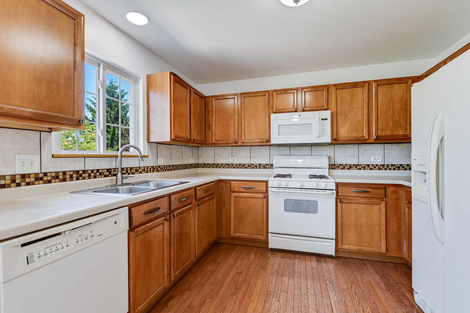 6413 Silver Ridge Drive Plainfield, IL 60586 - Photo 7 of 35