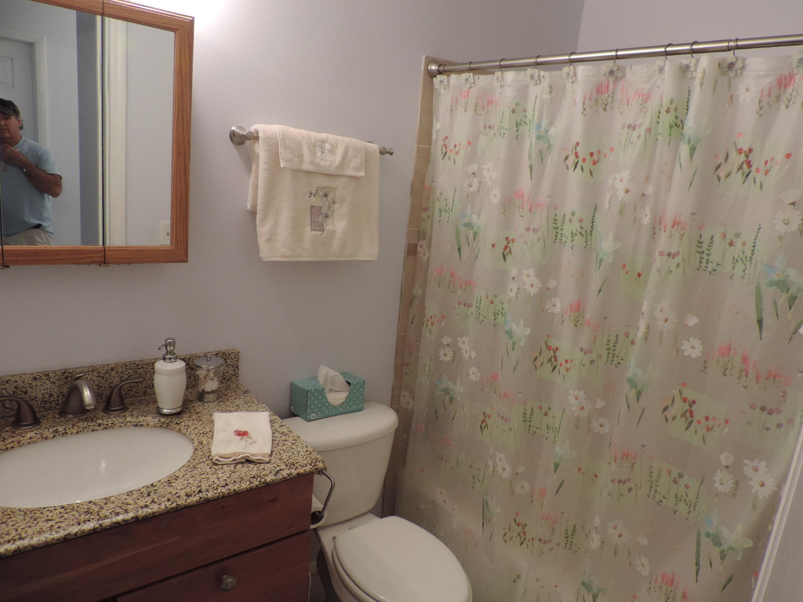 273 Southwest Kentwood Road Port St. Lucie, FL 34953 - Photo 20 of 25 Guest bathroom