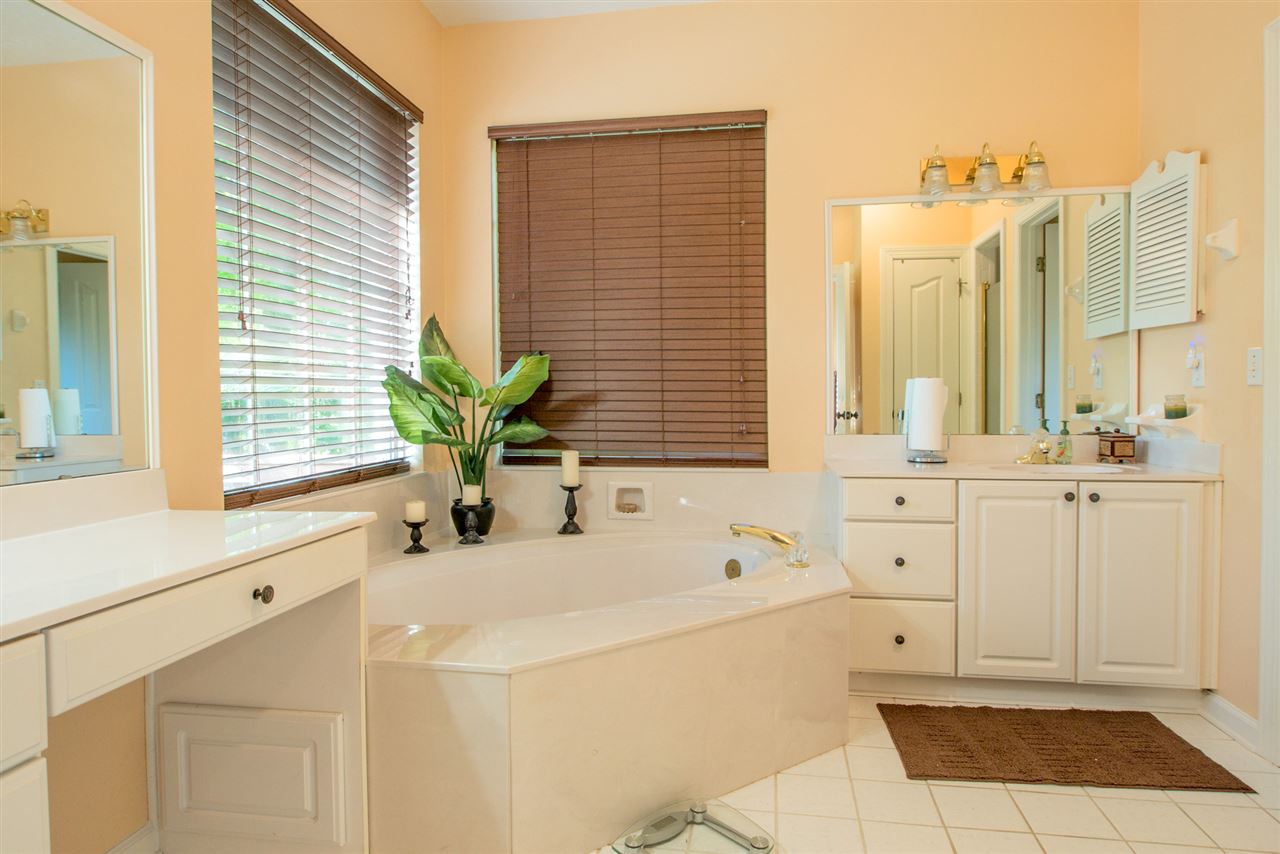 10961 Luna Point Road Tallahassee, FL 32312 - Photo 10 of 36 Gallery Image 10