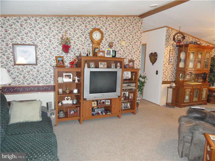 2894 Fords Corner Road Hartly, DE 19953 - Photo 2 of 16 Living Room
