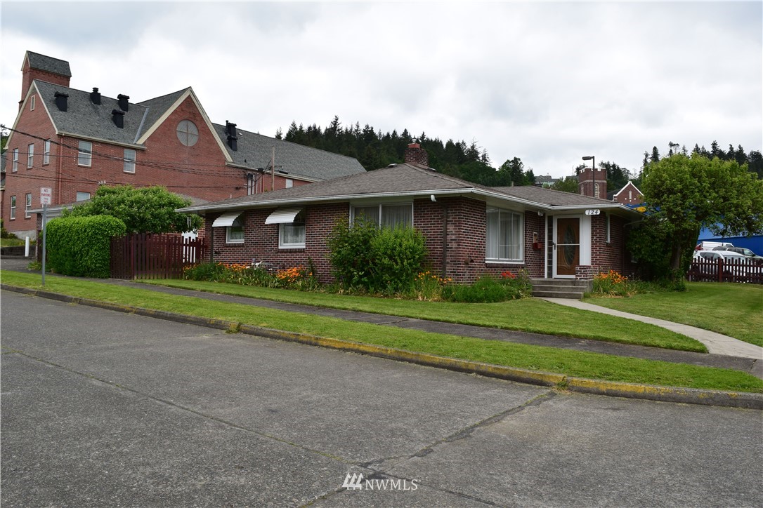 124 Southwest Alfred Street Chehalis, WA 98532 - Photo 1 of 21 Gallery Image 1