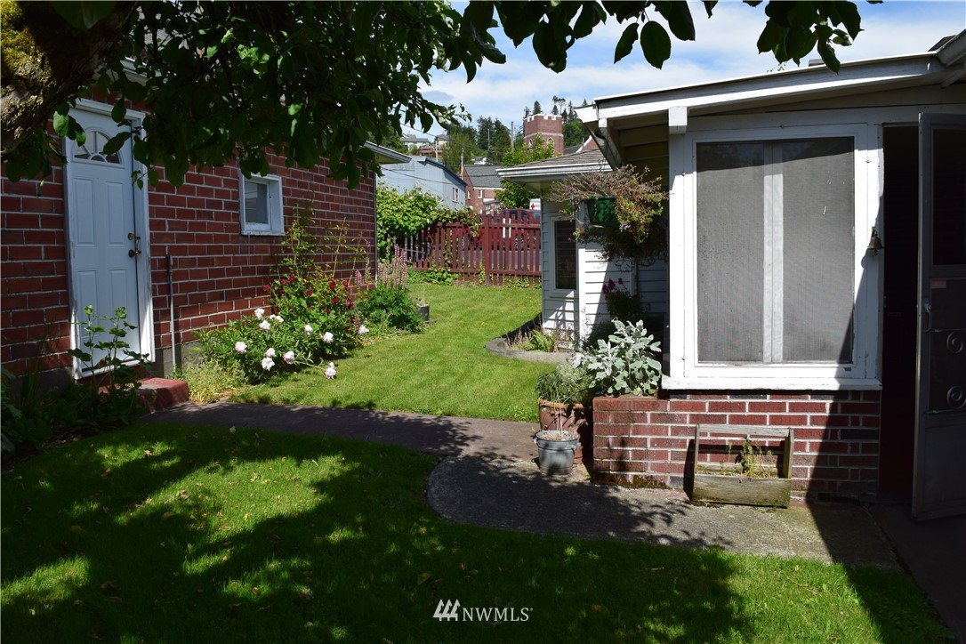 124 Southwest Alfred Street Chehalis, WA 98532 - Photo 12 of 21 Gallery Image 12
