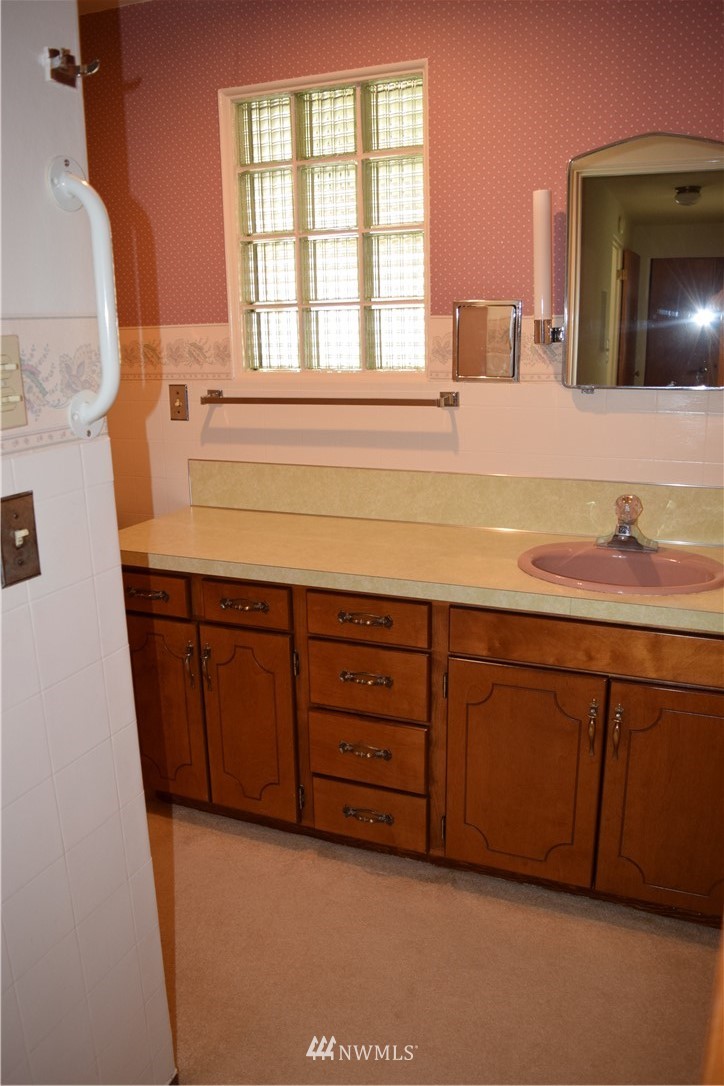 124 Southwest Alfred Street Chehalis, WA 98532 - Photo 6 of 21 Gallery Image 6