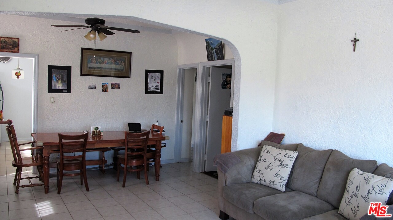 2841 Buckingham Road Los Angeles, CA 90016 - Photo 8 of 16 Gallery Image 8