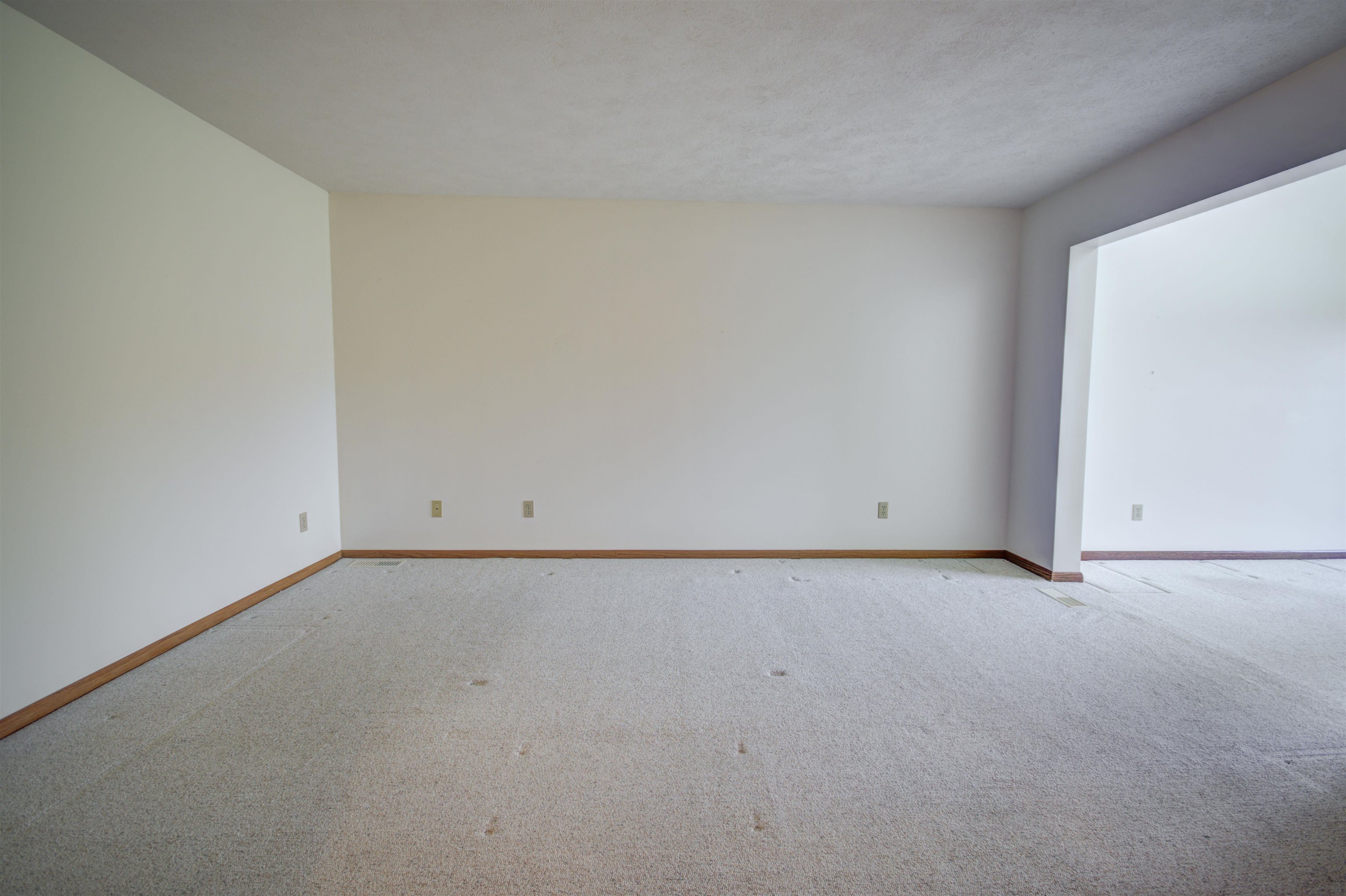 2203 East Hammond Road Traverse City, MI 49686 - Photo 21 of 39 1910876-20.JPG