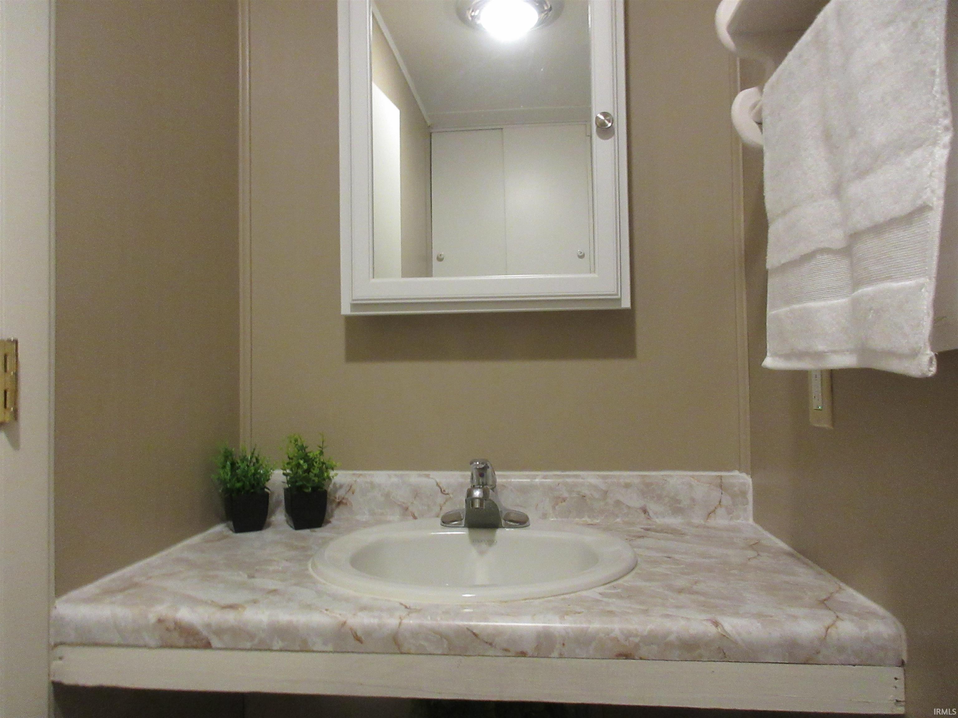 433 Line Street Decatur, IN 46733 - Photo 13 of 17