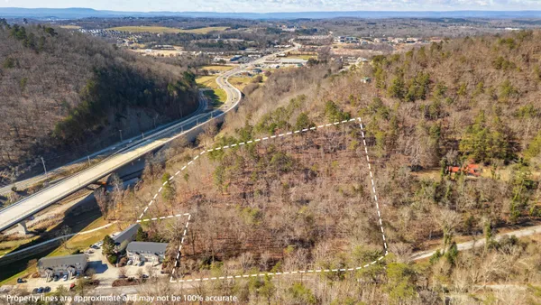 $439,900 | 5233 Spalding Drive, Ooltewah, TN 37363