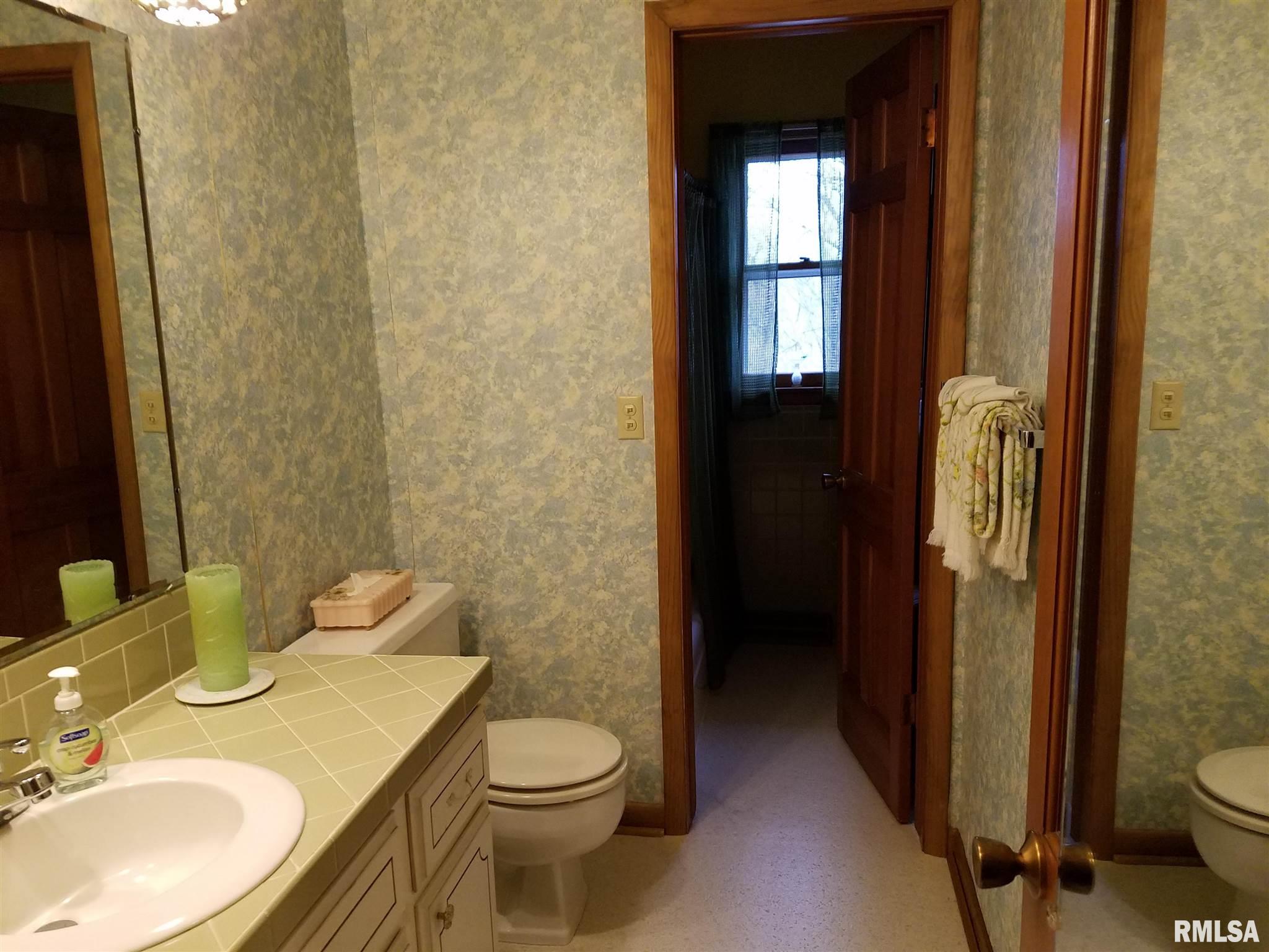 726 Schick Road Clinton, IA 52732 - Photo 10 of 15 Gallery Image 10