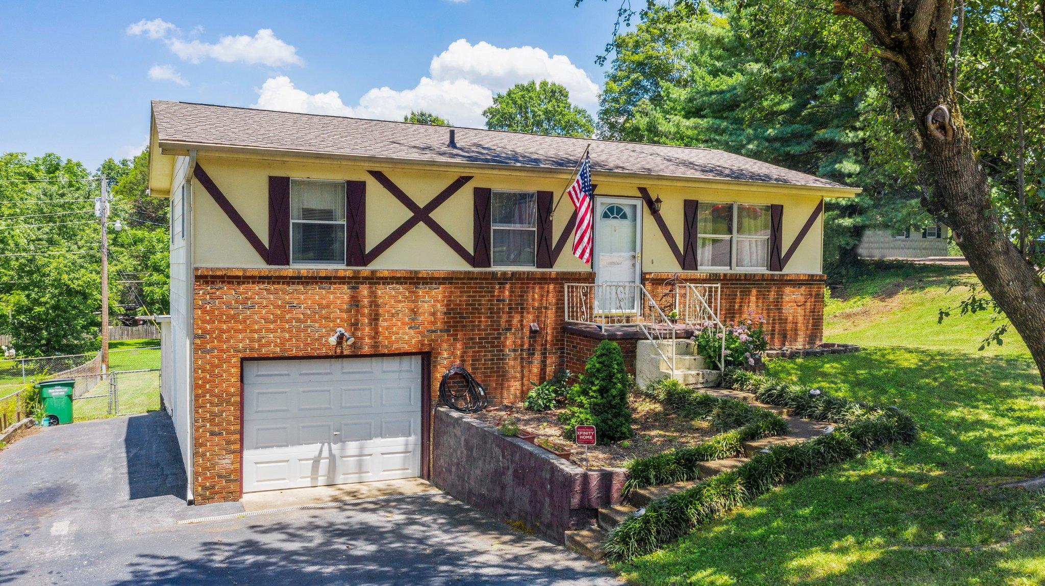 9009 Waconda Road Chattanooga, TN 37416 - Photo 1 of 20 1