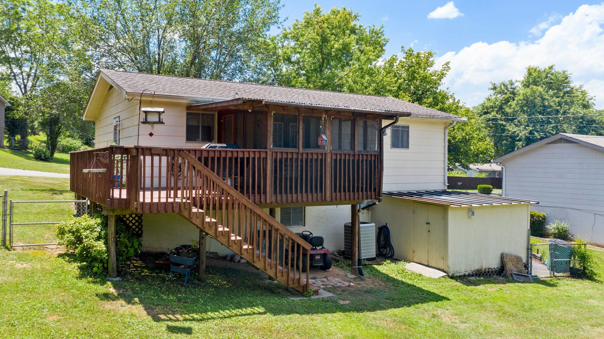 9009 Waconda Road Chattanooga, TN 37416 - Photo 2 of 20 2