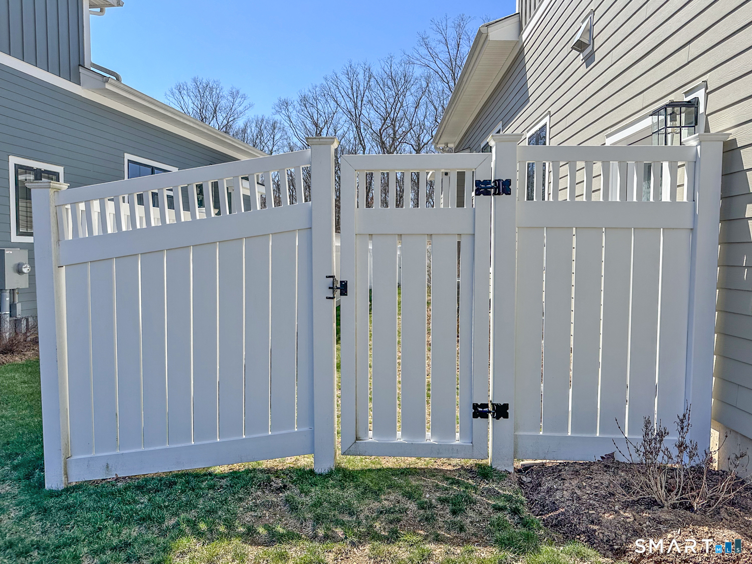 201 Edgewater Circle, Unit B East Hampton, CT 06424 - Photo 30 of 34