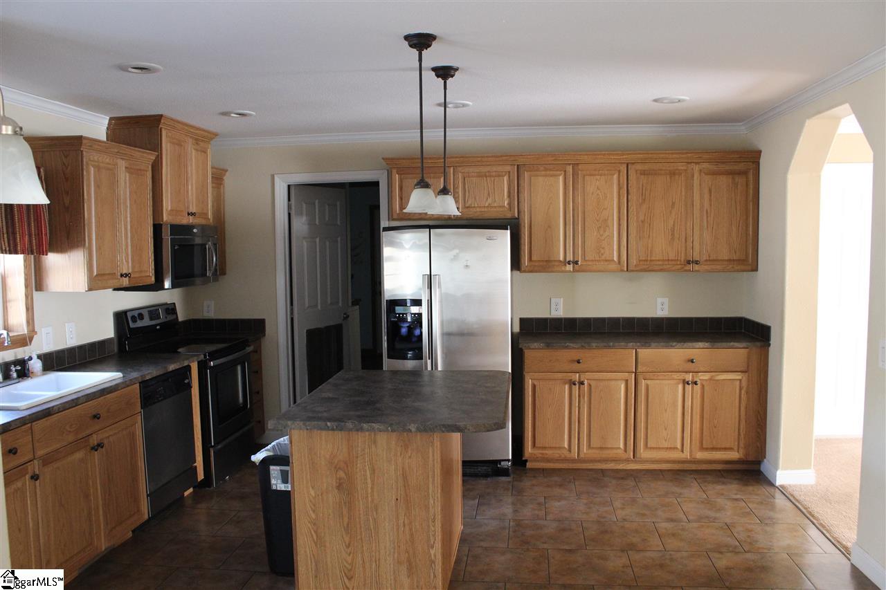 129 Lickville Road Belton, SC 29627 - Photo 5 of 15 Gallery Image 5